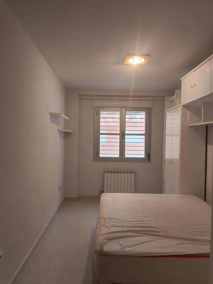 Bedroom of Flat for rent in Granada  with Air Conditioner, Heating and Terrace