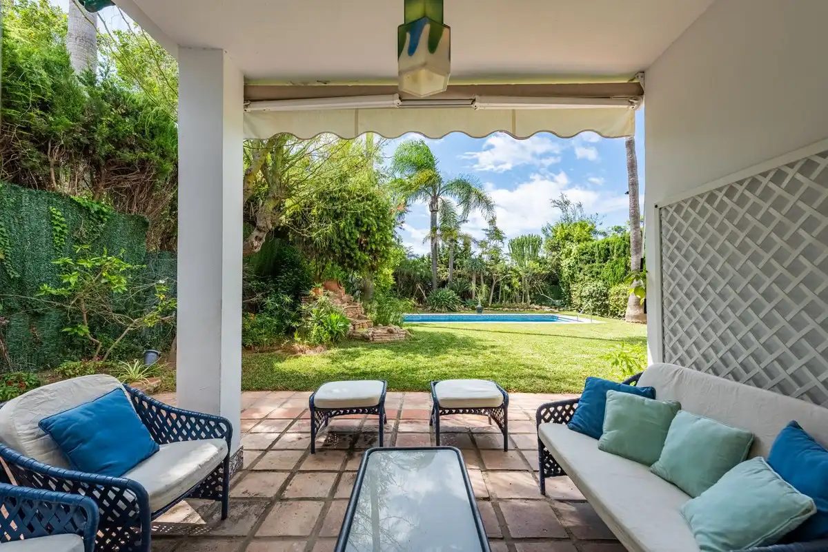 Detached house with terrace for sale in Avenida del Coral 48, imagen 4