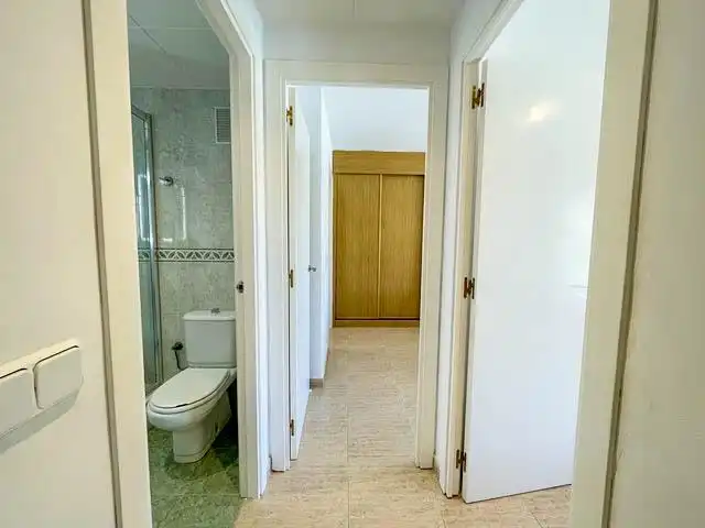 Baño de Piso en venta en Salou con Aire acondicionado, Jardín privado y Terraza