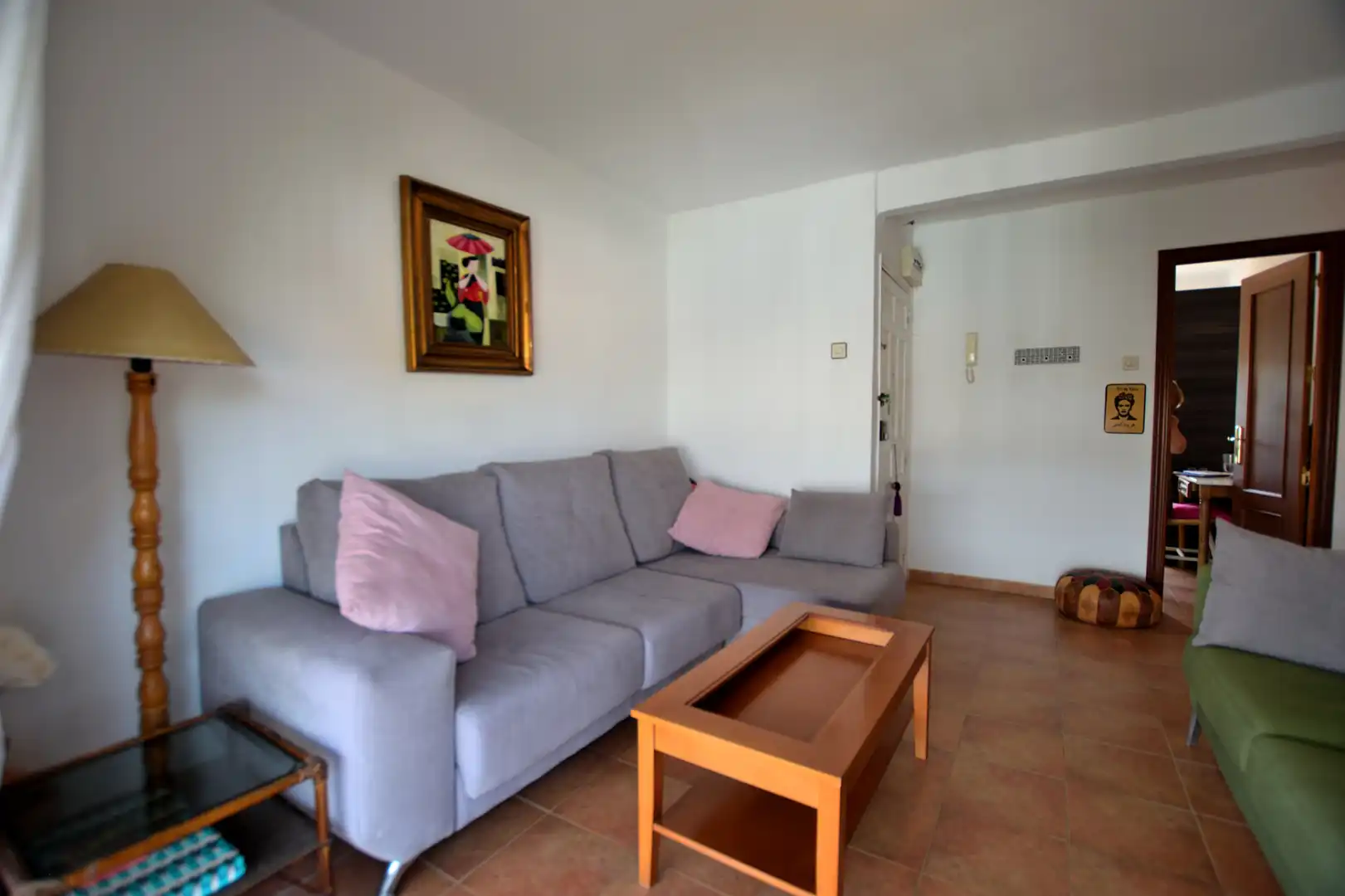 Sala d'estar de Pis en venda en Ronda amb Moblat, Forn i Rentadora