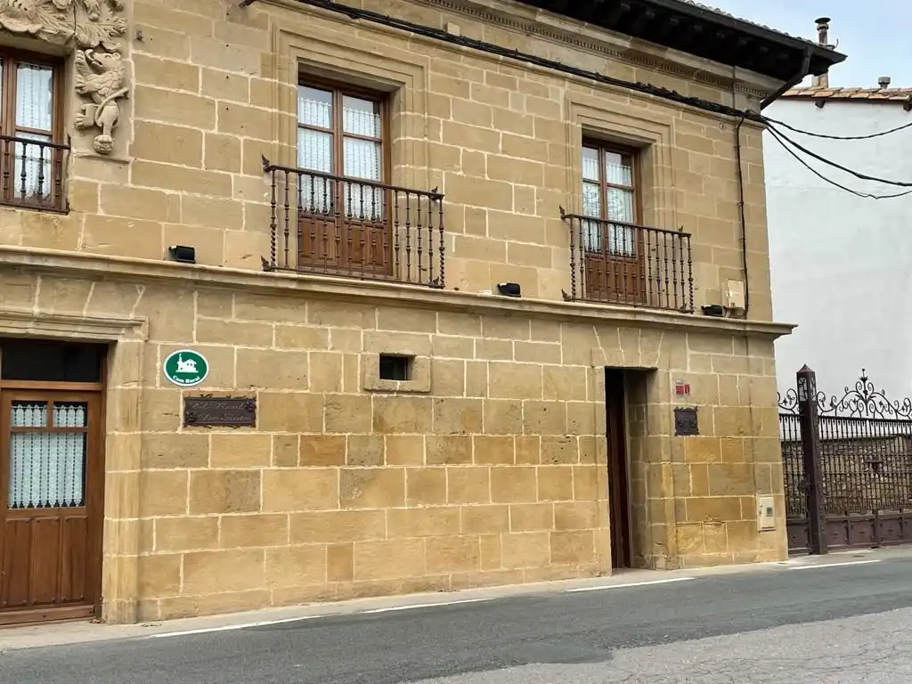 Country house zum Verkauf in Calle Mayor, Castañares de Rioja