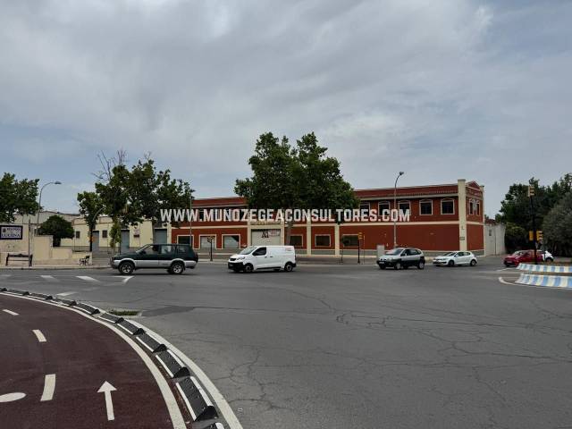 Nave industrial en Venta en De La Infancia en Poleares