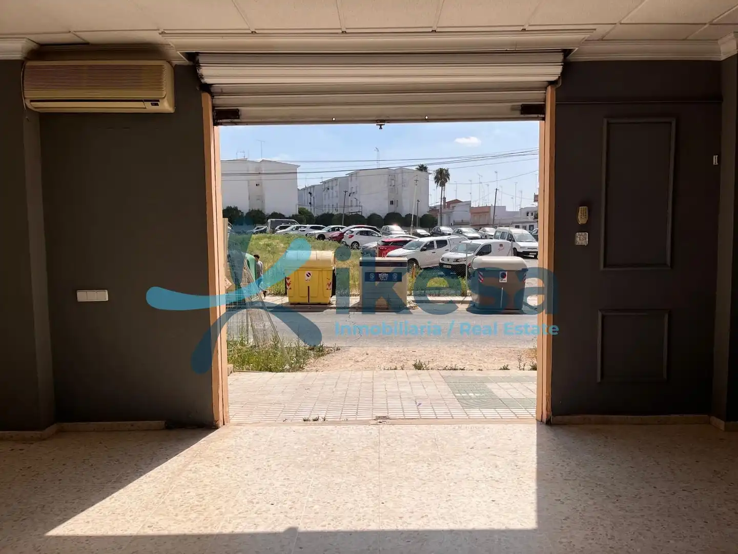 Parkplatz von Geschaftsraum zum Verkauf in Utrera
