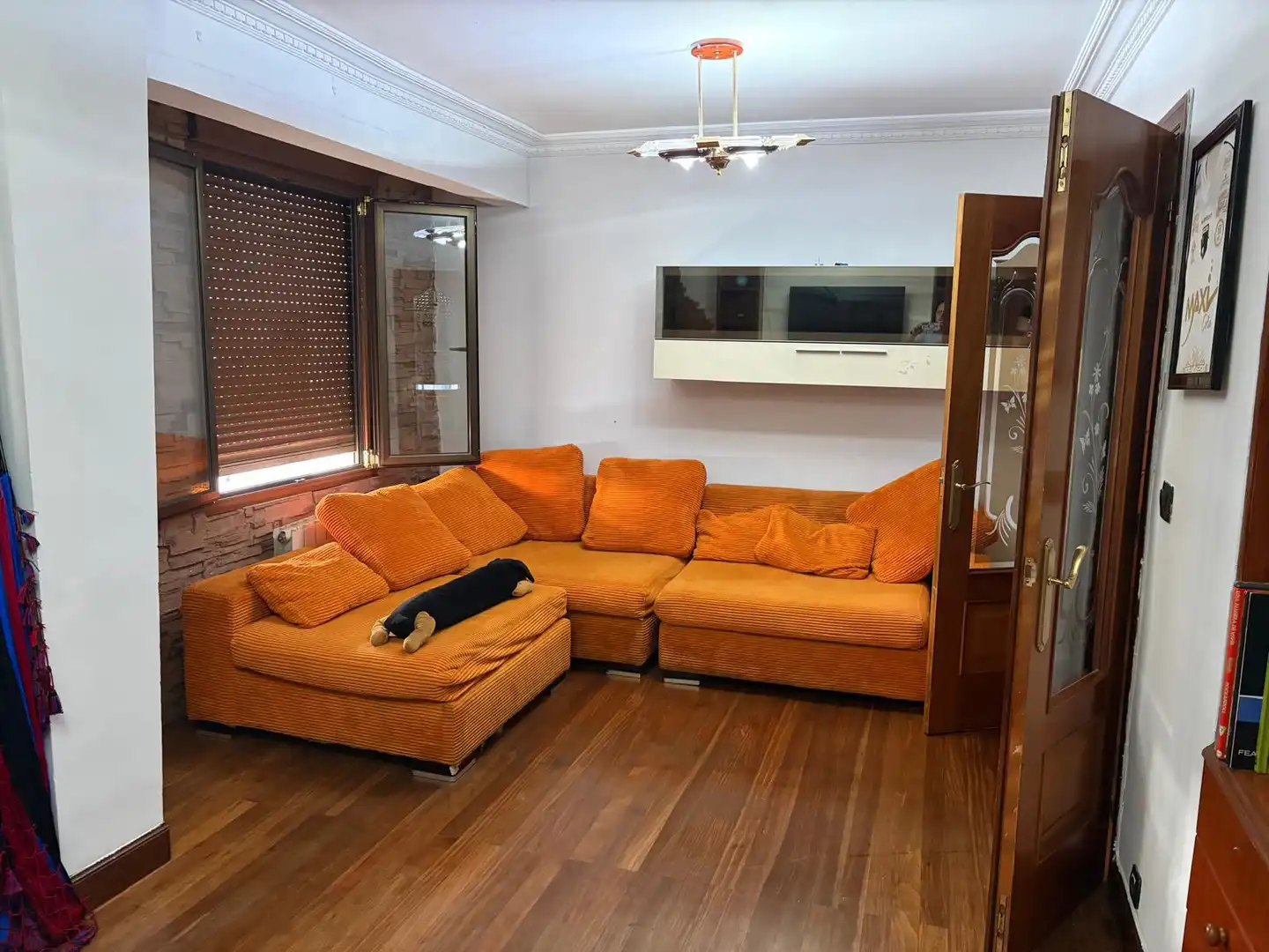 Living room of Flat for sale in Basauri   with Heating, Furnished and Balcony