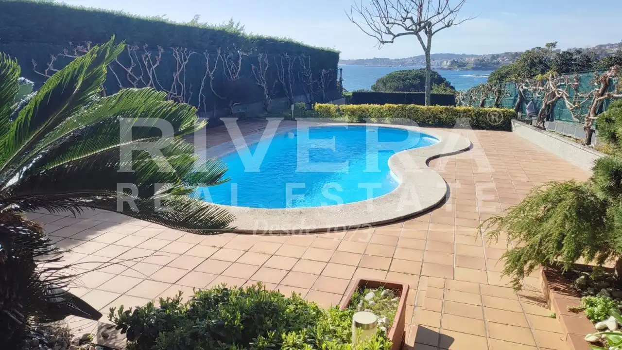 Piscina de Casa adosada en venta en Sanxenxo con Calefacción, Jardín privado y Terraza