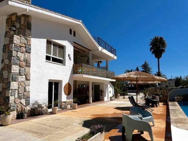 Casa-chalet en Venta en El Pilar