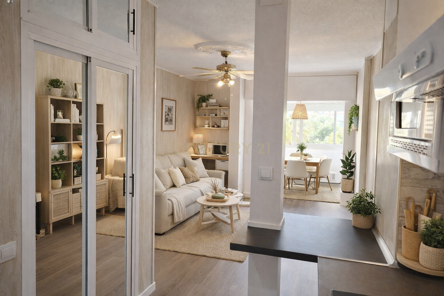 Living room of Study for sale in Benalmádena  with Private garden and Community pool