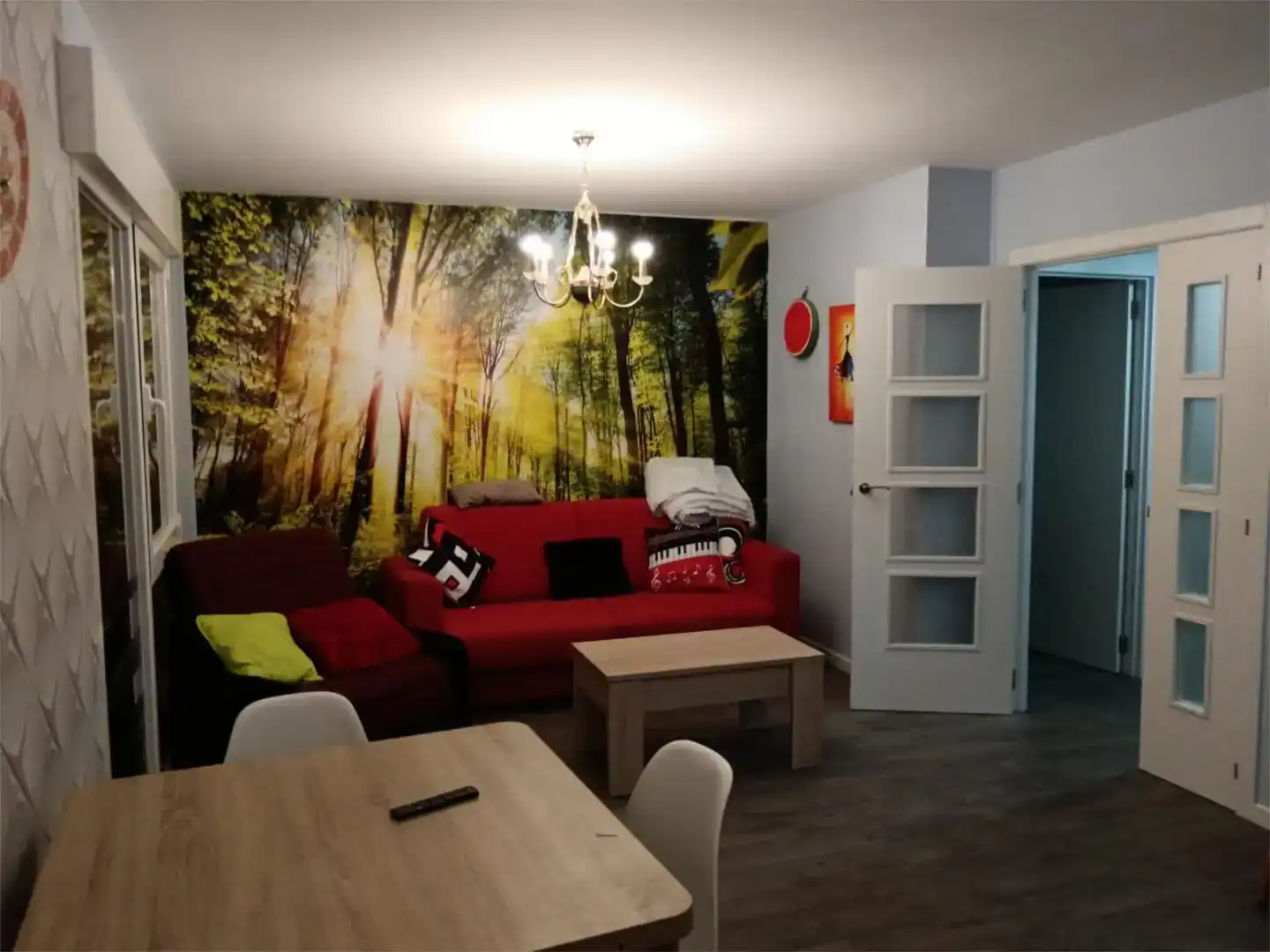 Sala d'estar de Casa adosada per a compartir en Soria Capital  amb Traster, Moblat i Forn