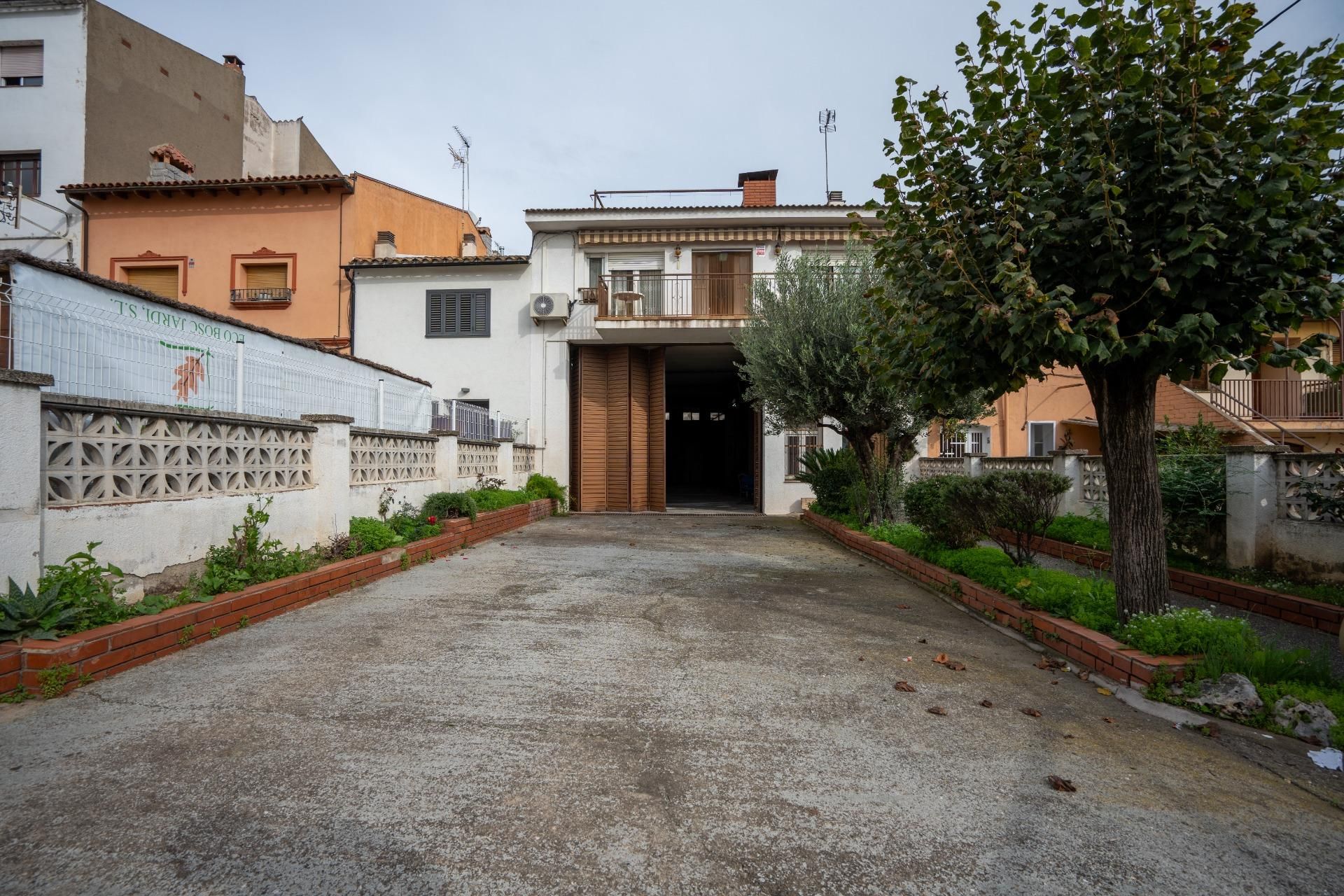 Exterior view of House or chalet for sale in Montmeló  with Air Conditioner, Heating and Private garden