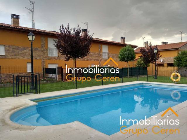 Casa adosada en Venta en Herramélluri