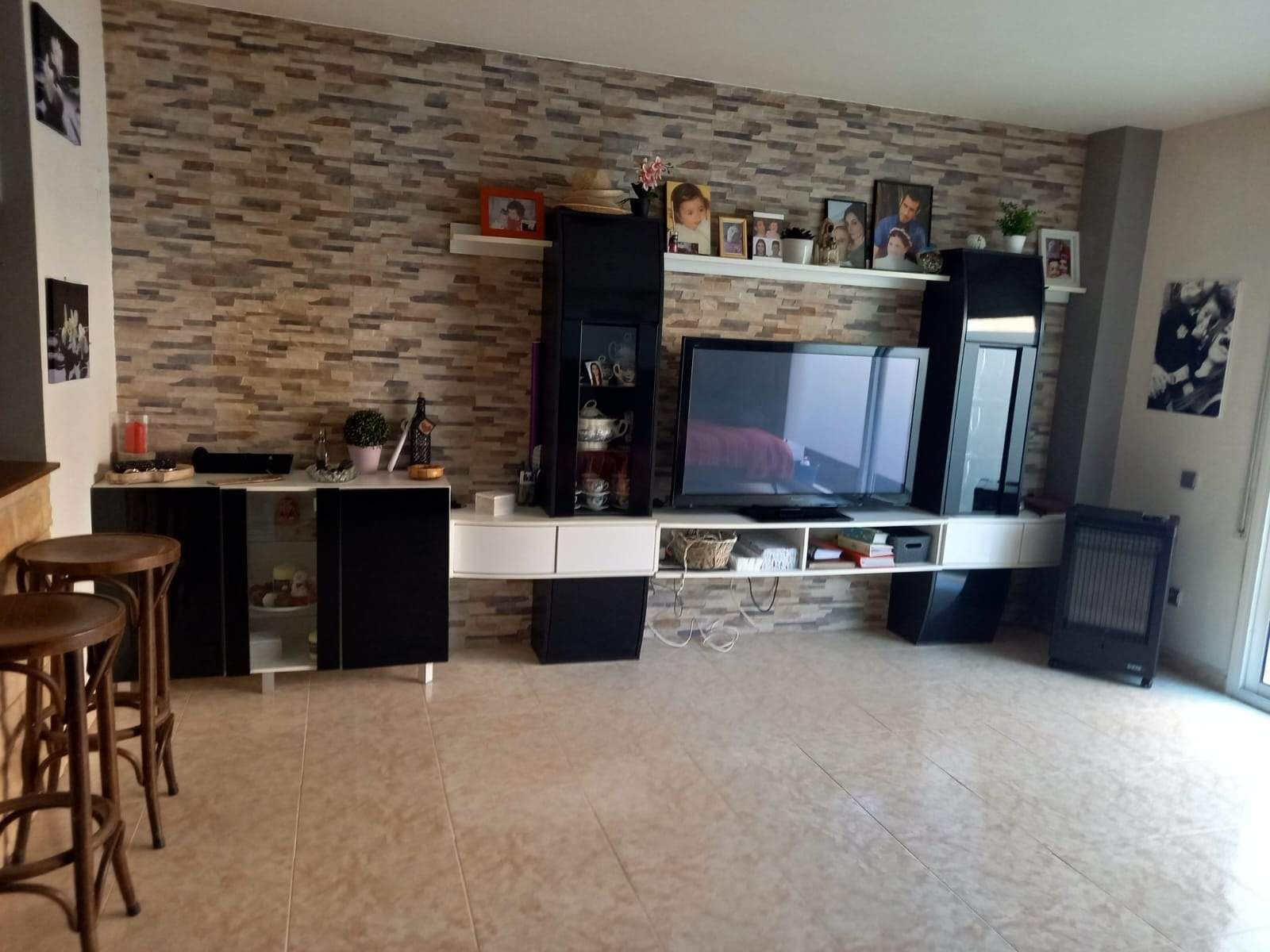 Living room of Single-family semi-detached for sale in Esparreguera