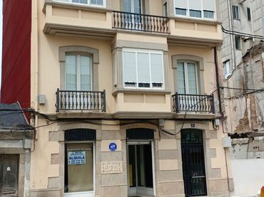 Business premises to rent in N/A