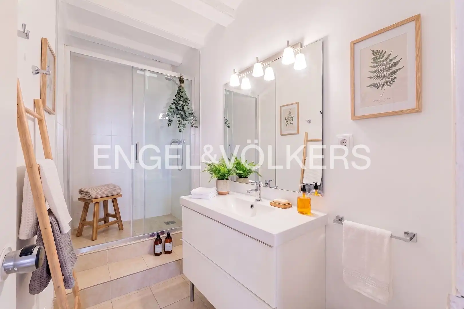 Baño de Piso en venta en Barcelona con Aire acondicionado, Calefacción y Amueblado