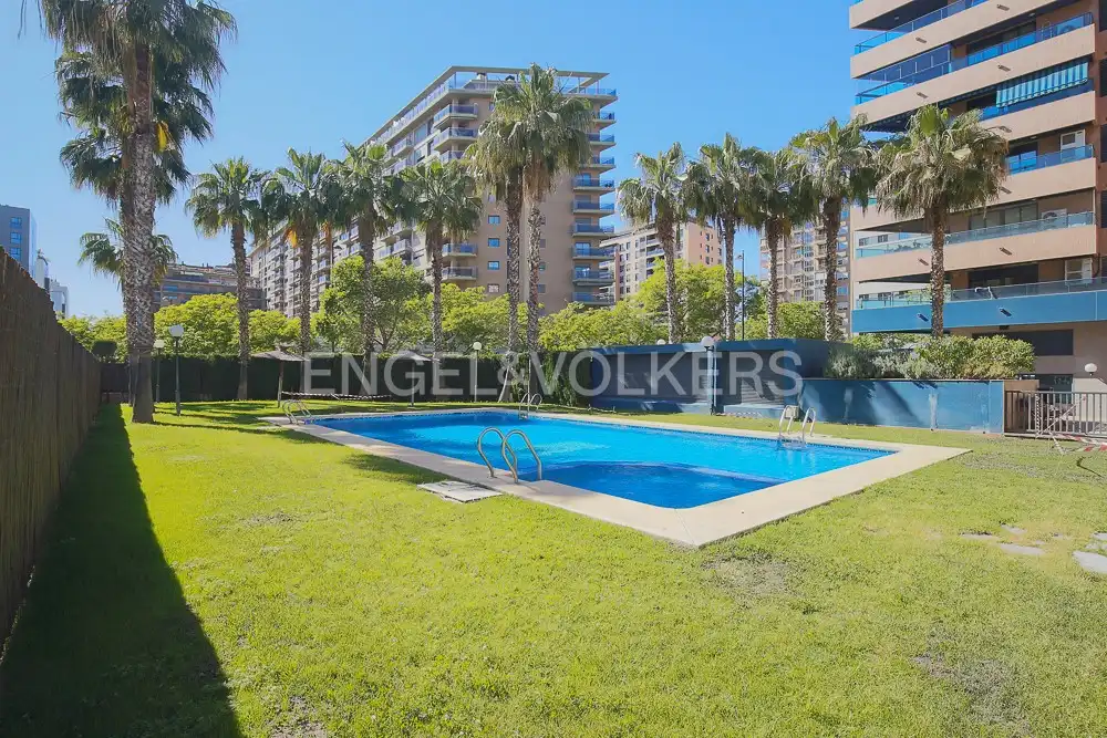 Piscina de Ático de alquiler en Valencia con Aire acondicionado, Calefacción y Terraza