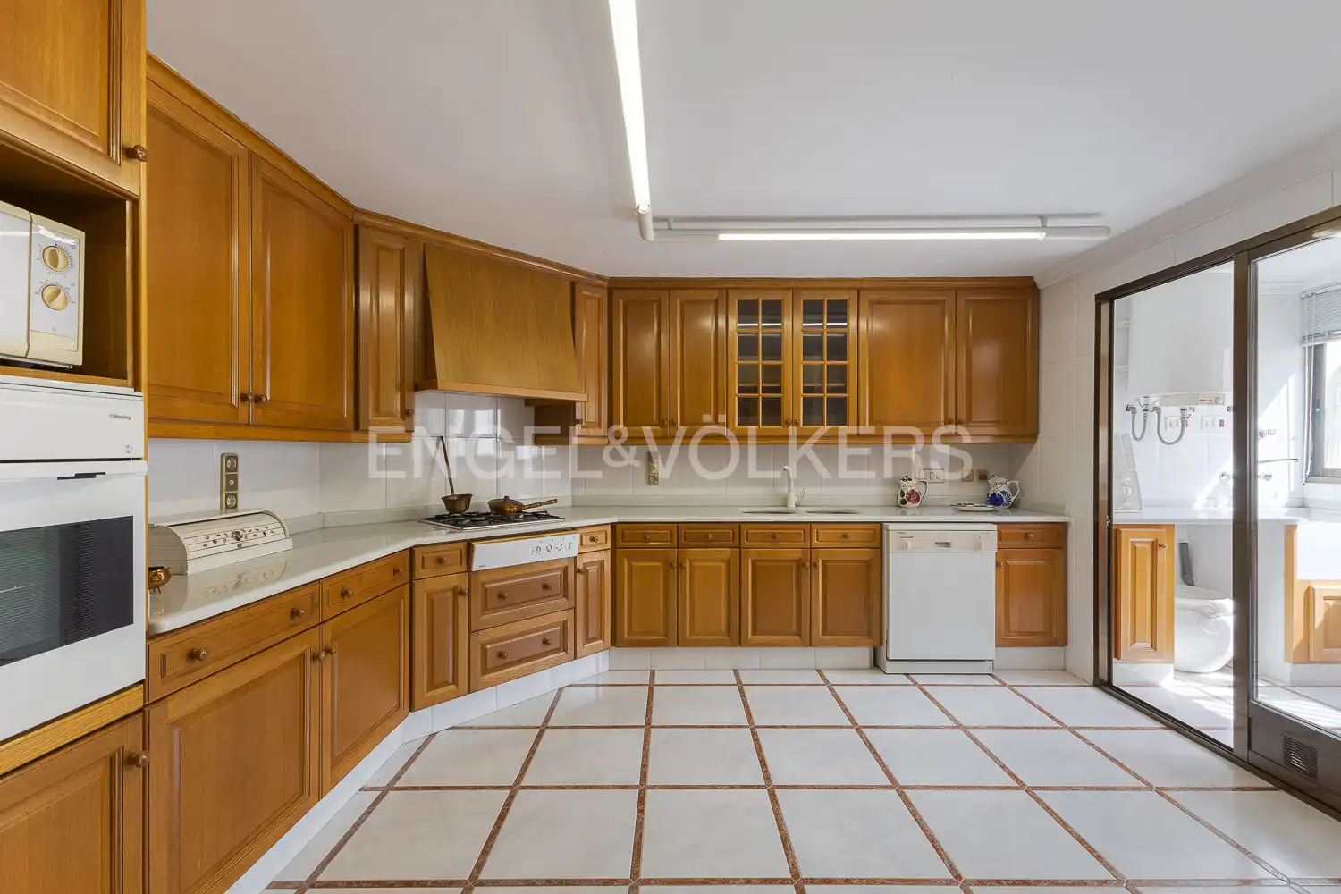 Piso con terraza en alquiler en Calle Sant bernat i les germanes, imagen 18