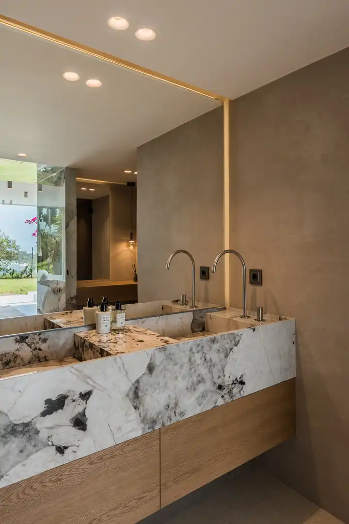 Bathroom of Ground floor for sale in Nueva Andalucía