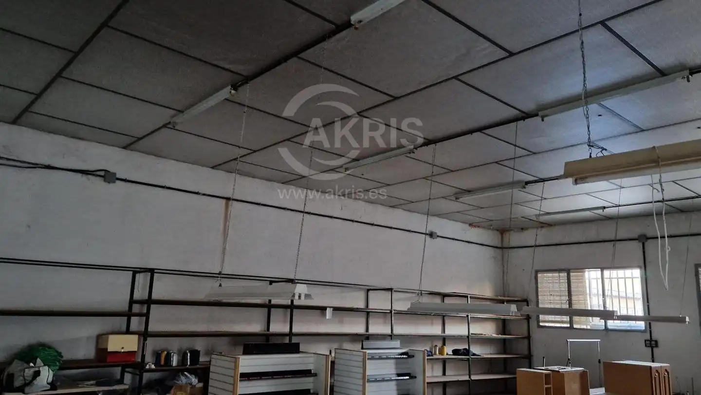 Nave industrial en venta en La Mata