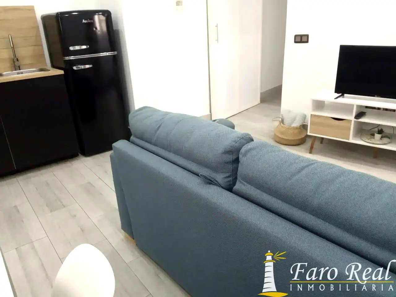 Sala d'estar de Planta baixa en venda en Sanlúcar de Barrameda amb Aire condicionat i Moblat