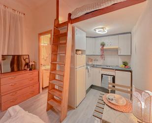 Kitchen of Flat for sale in  Madrid Capital  with Heating, Oven and Washing machine