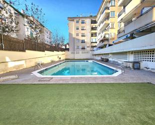 Piscina de Pis en venda en El Masnou amb Aire condicionat, Calefacció i Jardí privat