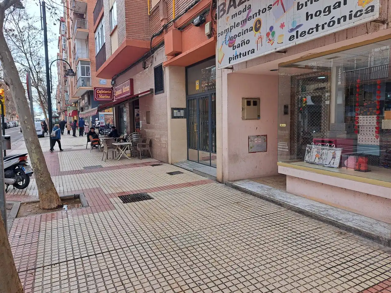 Vista exterior de Local en venta en Zaragoza con Aire acondicionado