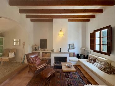 Casa aparellada amb jardí en venda a Carrer S'ESTANYERA 64