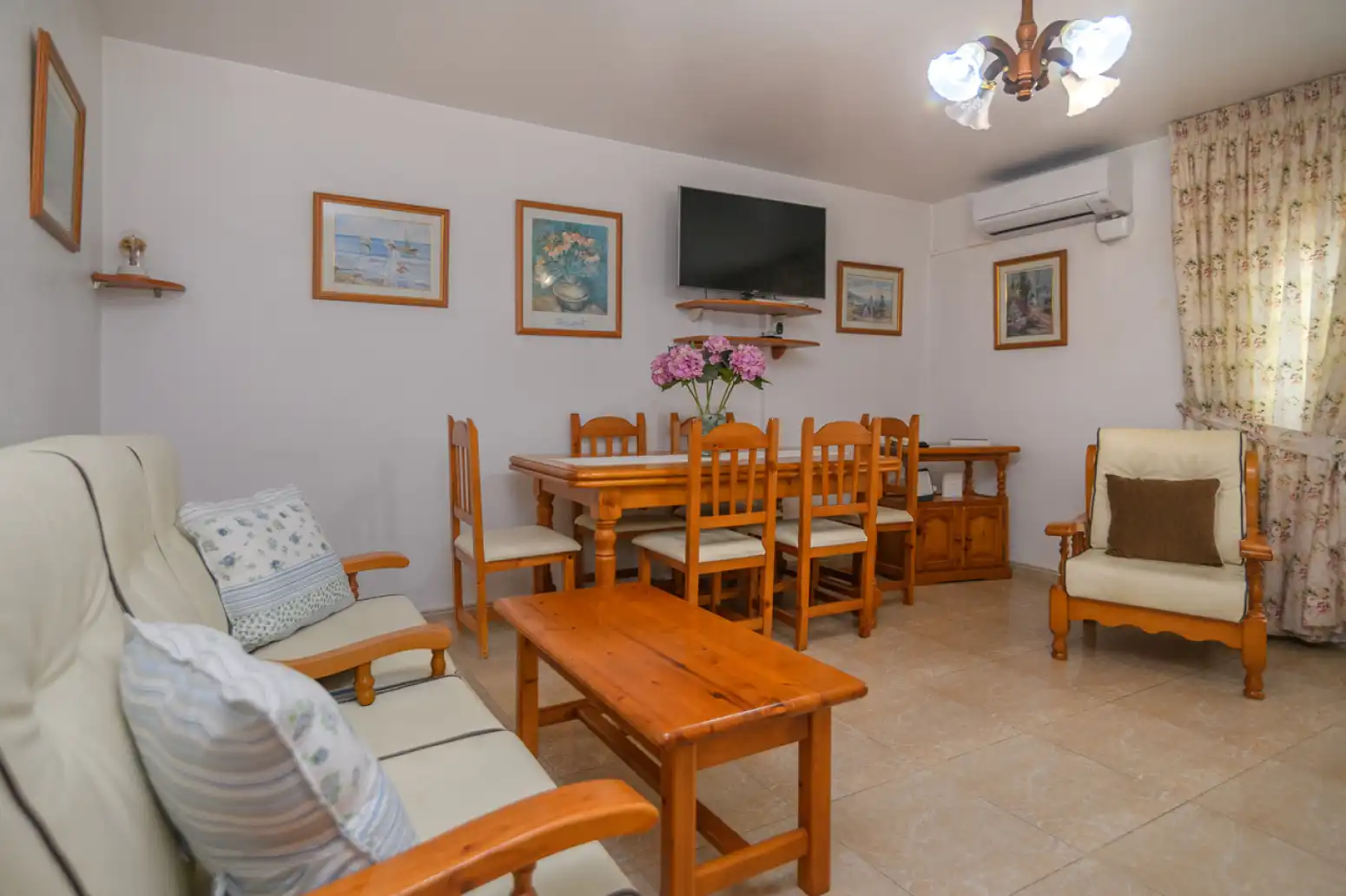 Comedor de Casa o chalet en venta en Viladecans con Balcón
