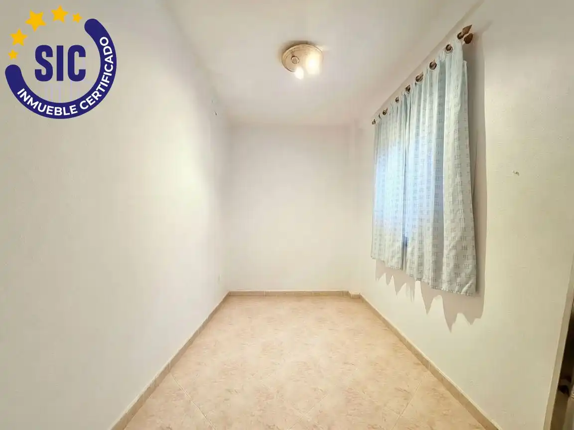 Habitación de Piso en venta en Valencia con Aire acondicionado, Calefacción y Terraza