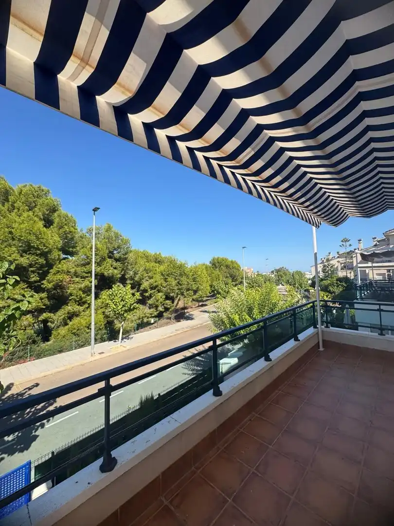 Casa o xalet de lloguer a Pilar de la Horadada, Alicante