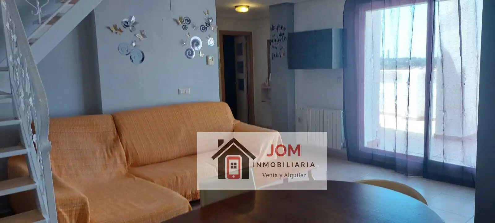 Sala d'estar de Dúplex en venda en Albacete amb Aire condicionat, Calefacció i Parquet