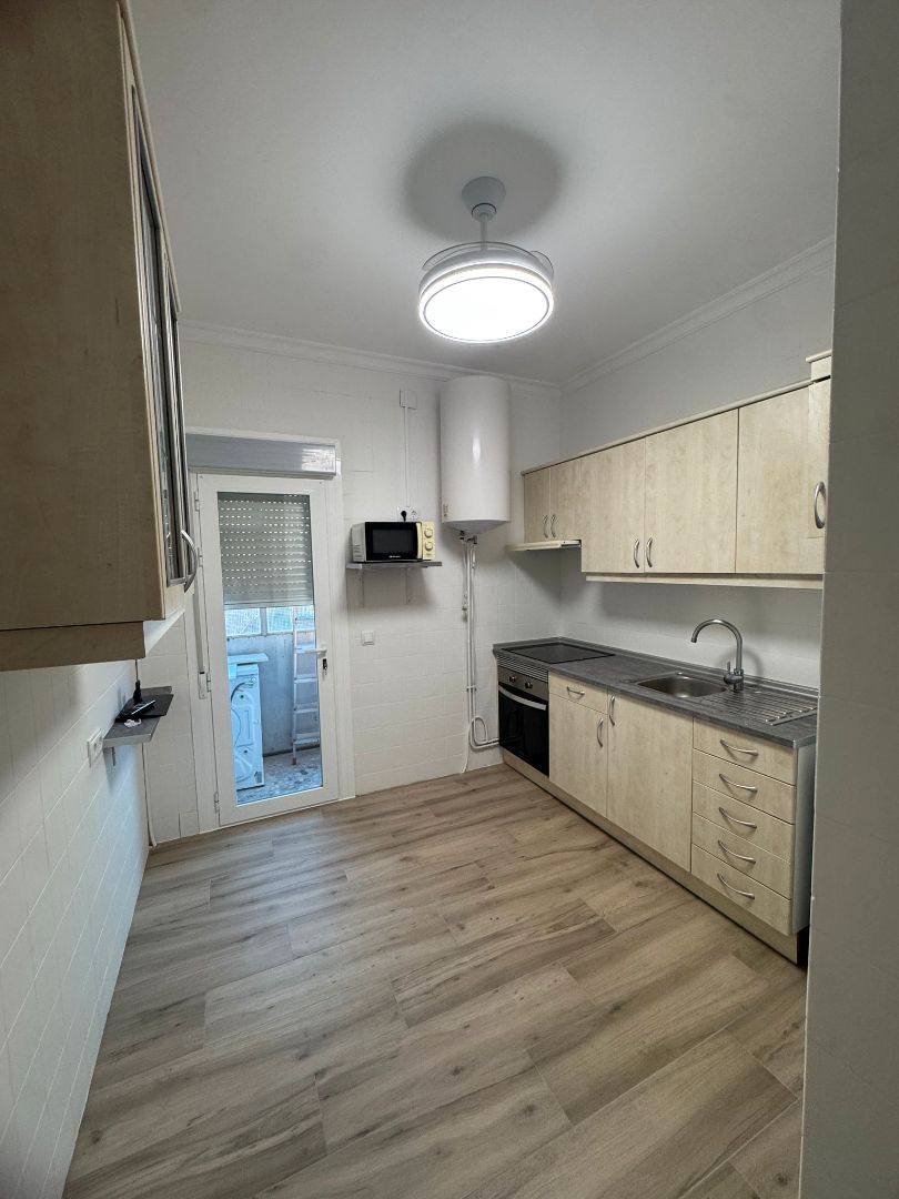 Kitchen of Flat to rent in Bargas  with Furnished