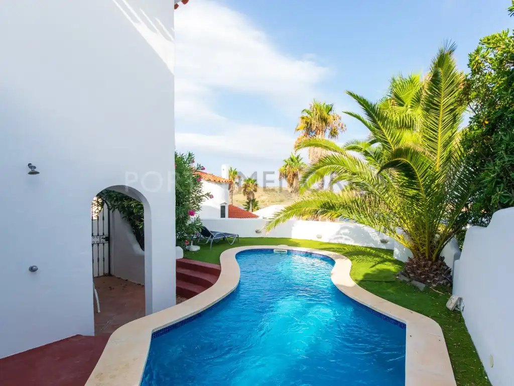 Vista exterior de Casa o xalet en venda en Es Mercadal amb Terrassa i Piscina