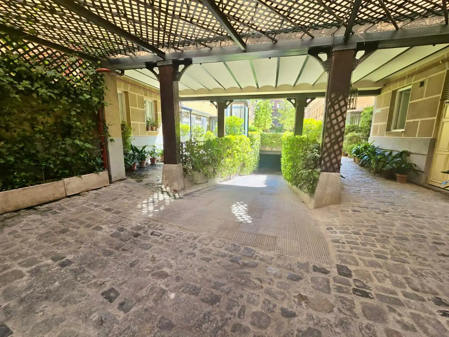 Piso en venta en Madrid con Aire acondicionado, Calefacción y Amueblado