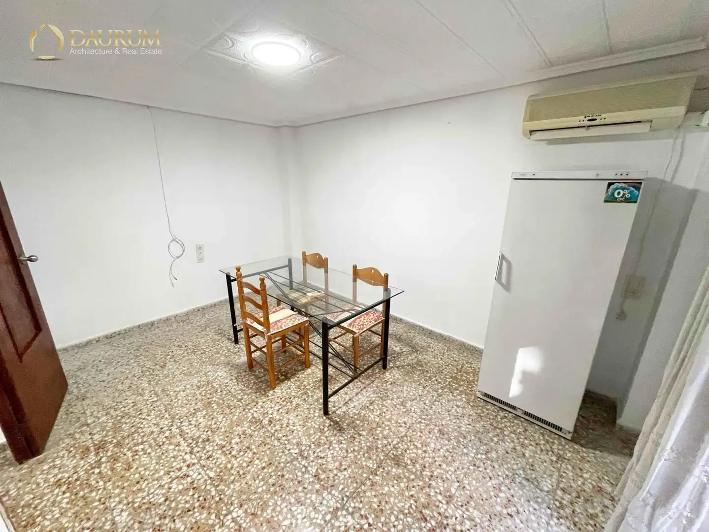 Piso en venta en Manises con Aire acondicionado, Terraza y Amueblado
