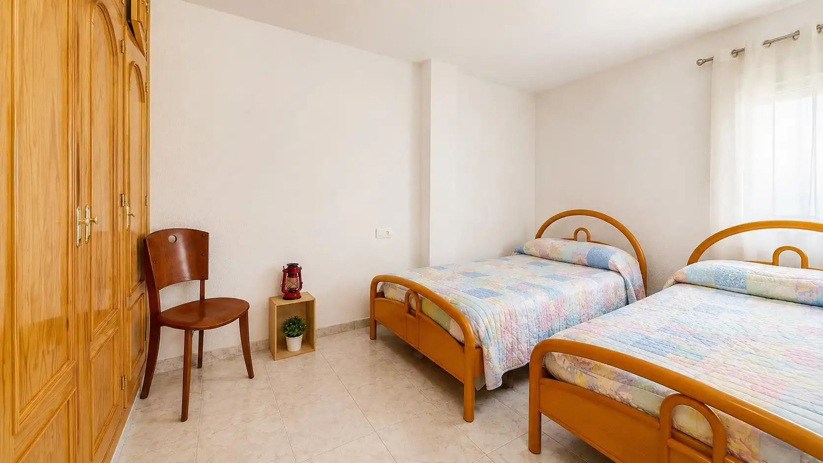 Dormitori de Casa adosada en venda en Almería amb Aire condicionat, Terrassa i Balcó