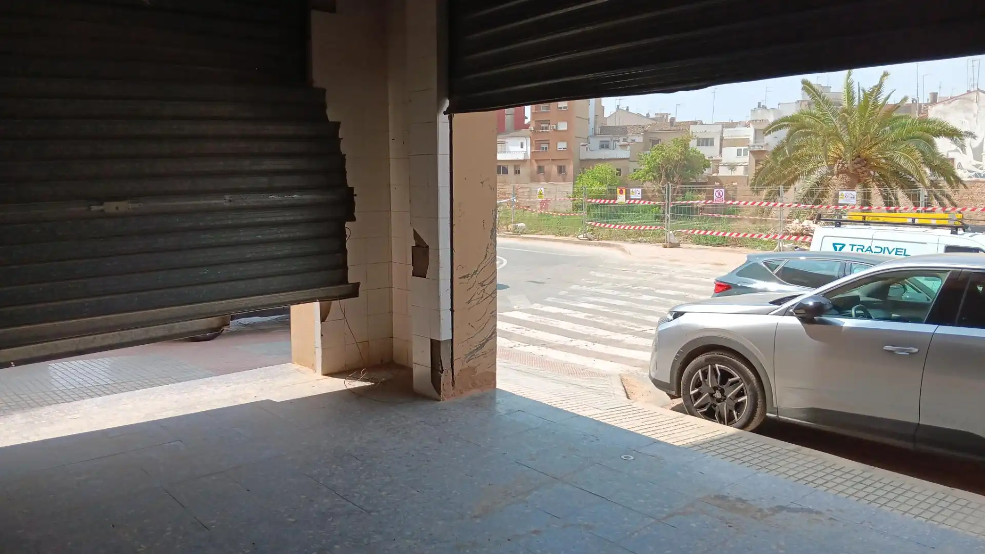 Local comercial de lloguer a Metro - Auditorio, imagen 3
