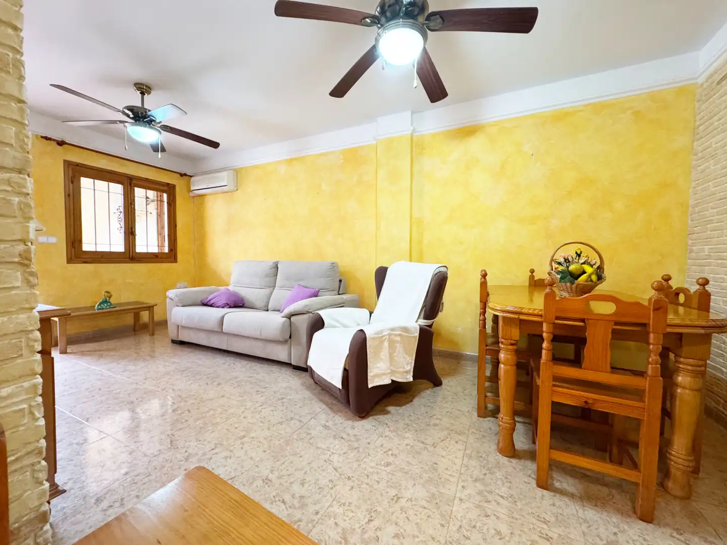 Living room of Ground floor for sale in Los Alcázares  with Air Conditioner, Terrace and Furnished