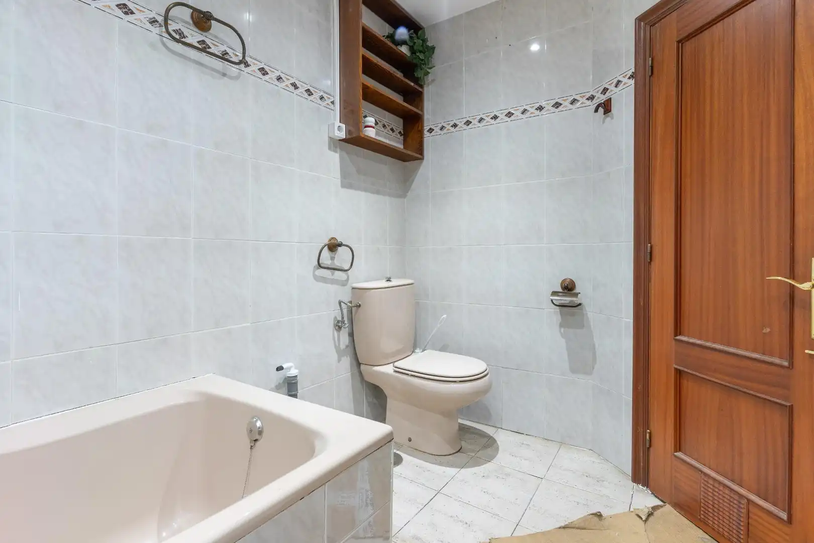 Badezimmer von Dachboden zum Verkauf in Oviedo  mit Heizung und Möbliert