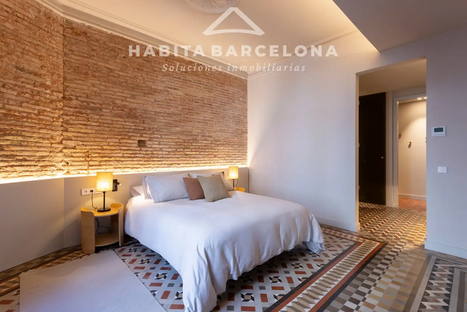 Schlafzimmer von Wohnung zur Miete in Barcelona mit Klimaanlage, Heizung und Parkett