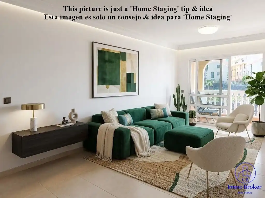 Sala de estar de Piso en venta en Adeje con Amueblado y Piscina comunitaria