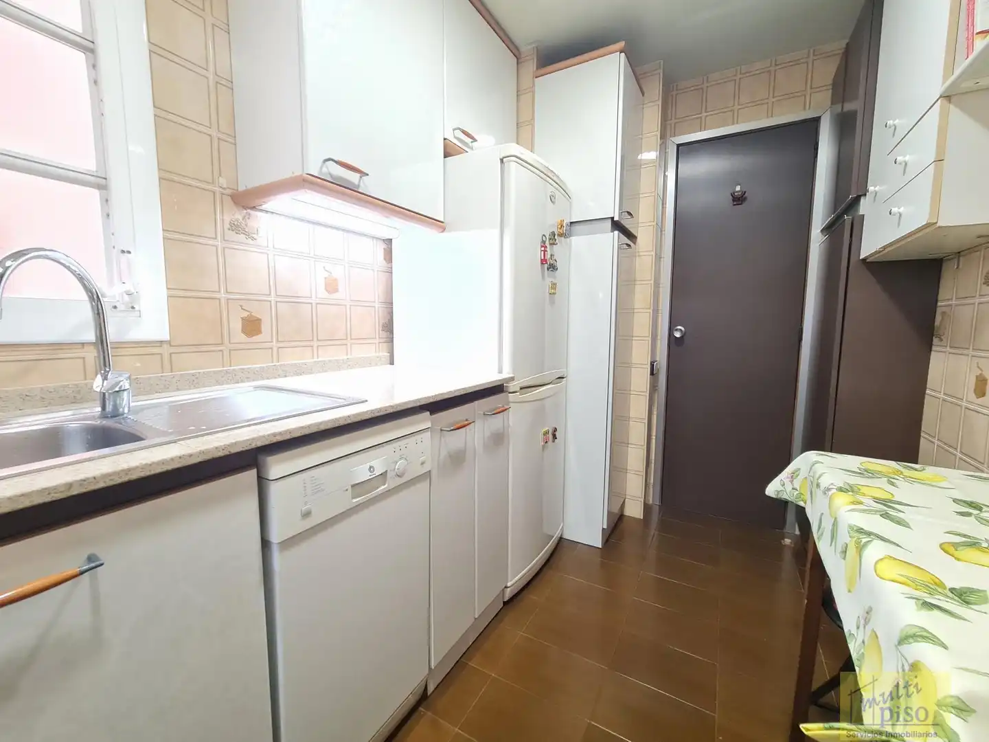 Küche von Wohnung zum Verkauf in Barcelona mit Klimaanlage, Parkett und Terrasse
