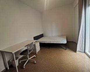 Bedroom of Flat to share in  Valencia Capital  with Furnished