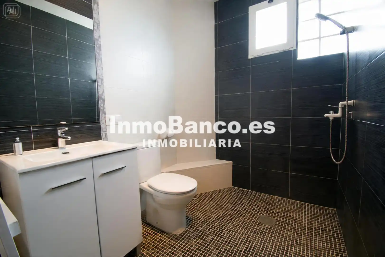 Casa o chalet en venta en Chiva con Jardín privado, Parquet y Terraza