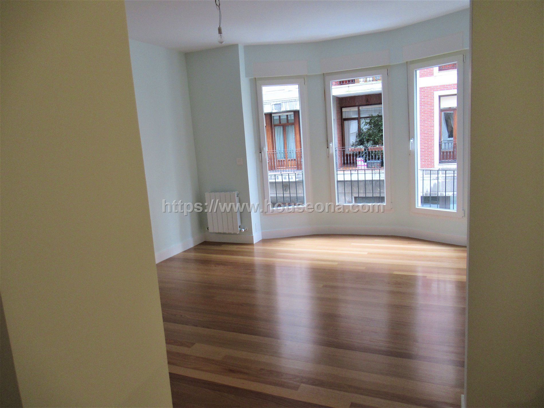 Bedroom of Flat to rent in Bilbao   with Heating