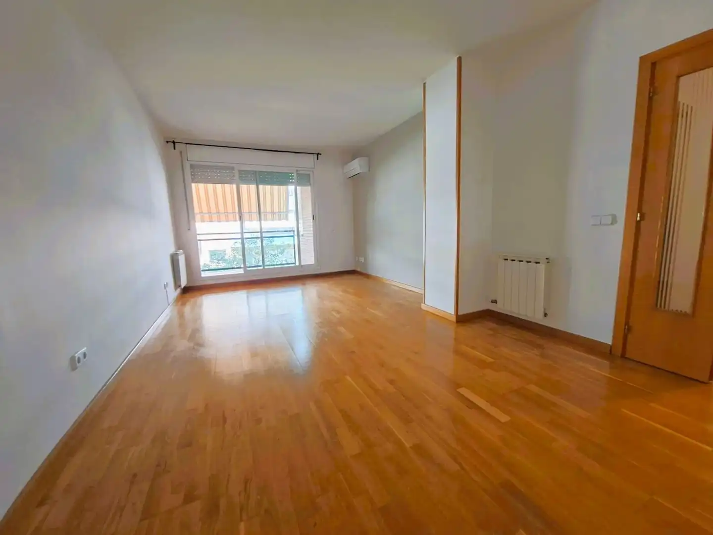 Schlafzimmer von Wohnung zur Miete in Mataró mit Heizung und Terrasse