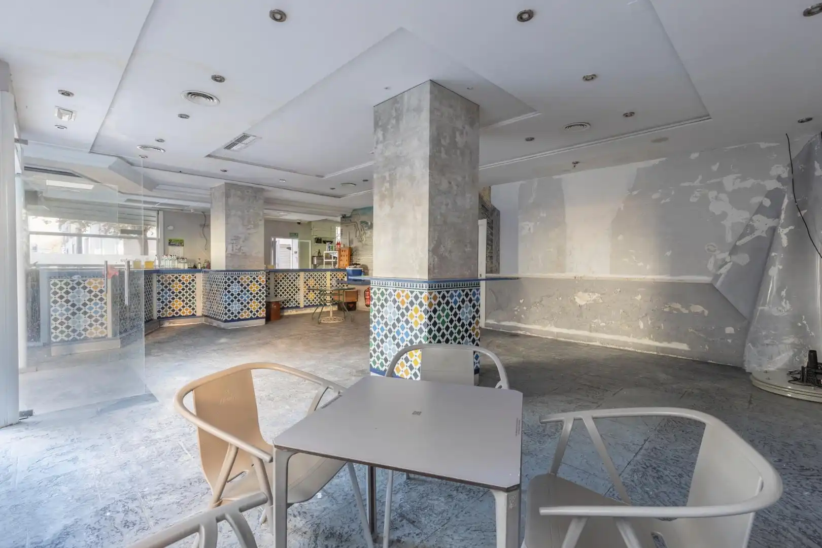 Commercial properties for sale in Granada  with Air Conditioner and Furnished