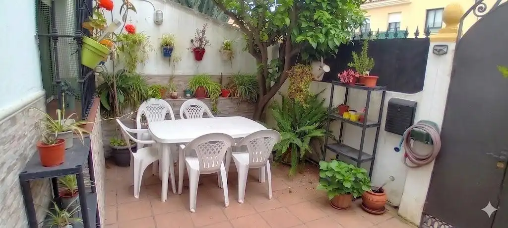 Terrasse von Einfamilien-Reihenhaus zum Verkauf in Algeciras mit Terrasse und Balkon