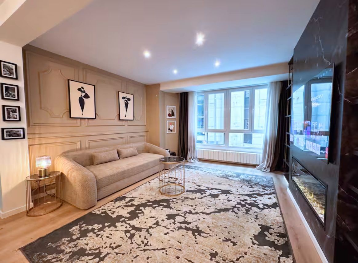 Living room of Apartment to rent in Vigo   with Air Conditioner, Heating and Parquet flooring