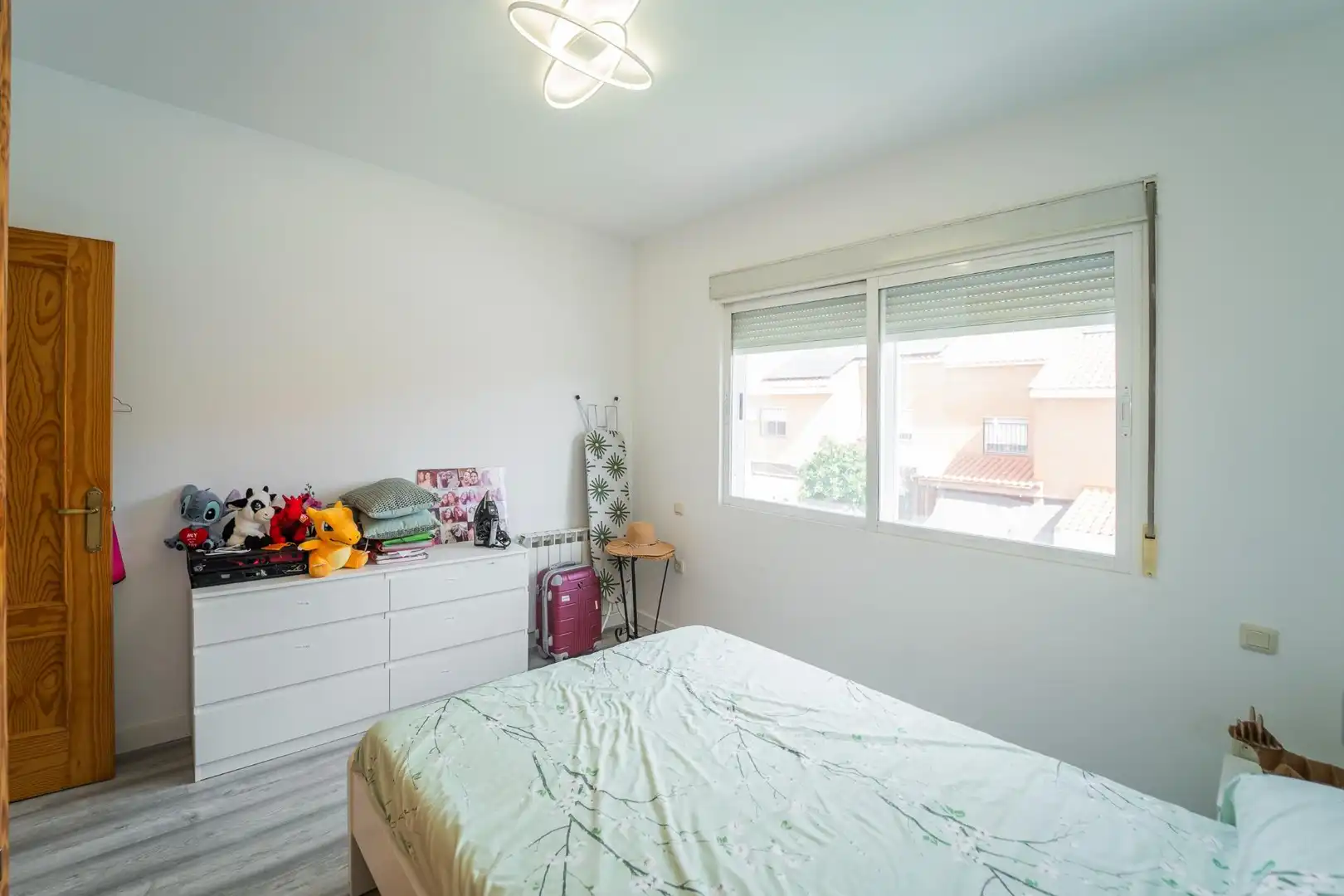 Habitación de Casa adosada en venta en Cedillo del Condado con Calefacción, Jardín privado y Terraza