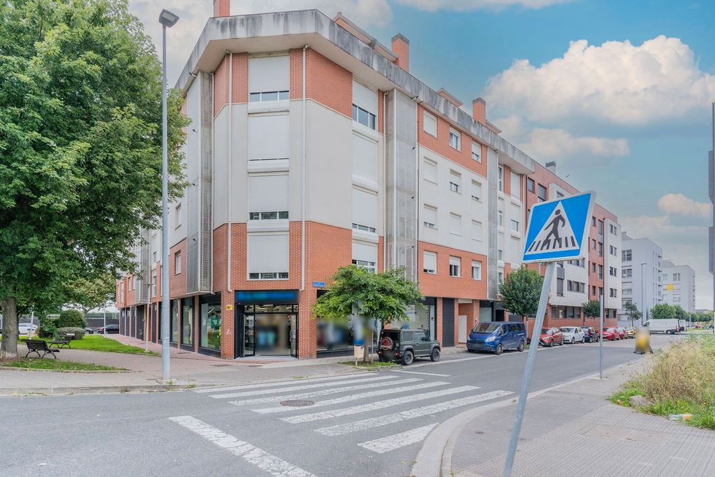 Vista exterior de Pis en venda en Santander amb Traster